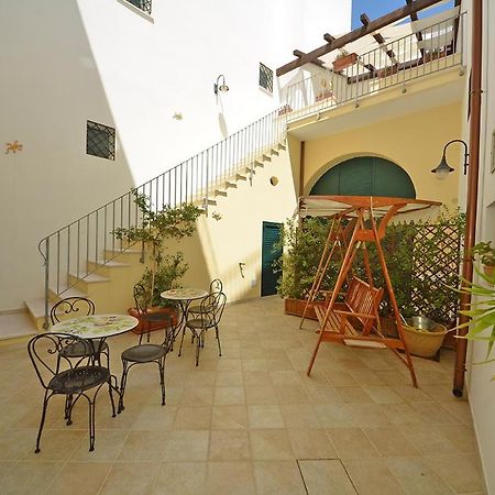 Casa Branca Bed & Breakfast Castrignano del Capo Exterior photo